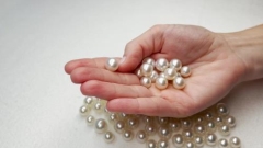 10mm OFF ROUND.. S/SEA, WHT GOOD LUSTRE