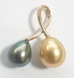 10mm GLD S/SEA & 9mmTAHITIAN ,18KYG DOUBLE PEARL PEND.