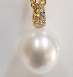 9mm S/SEA,18KYG PENDANT,0.05ct